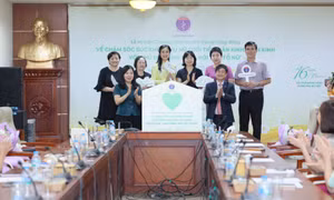 Hàng chục triệu phụ nữ trong độ tuổi tiền mãn kinh cần được chú trọng nội tiết tố