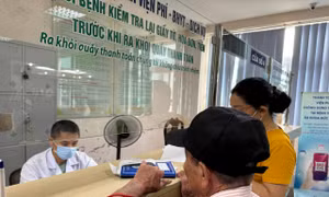 Cấp thuốc dài ngày, giảm áp lực cho người bệnh - Bài 1: Giảm áp lực cho cả người bệnh và bệnh viện