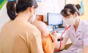 'Nợ miễn dịch' là nguyên nhân khiến trẻ ốm triền miên sau dịch COVID-19