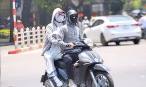 Nắng gay gắt, làm gì để bảo vệ da khỏi tác hại của tia UV?