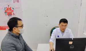 Trời lạnh, người bị hen cảnh giác tái phát bệnh