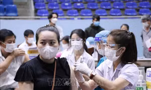 Cảnh giác trong 'mùa cao điểm' của bệnh truyền nhiễm có nguy cơ lây lan