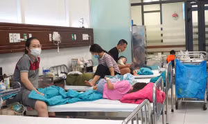 Nhu cầu đi lại cuối năm tăng, cảnh giác lây lan các dịch bệnh