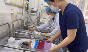 Những ‘người mẹ’ đặc biệt giữa tâm dịch