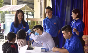 Trái tim thầy thuốc trẻ hướng tới vùng khó