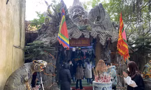 Bắc Ninh: Người dân đi lễ đầu năm thực hiện nghiêm công tác phòng dịch 