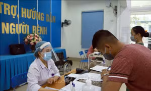 Hai tuần qua, Việt Nam không có ca lây nhiễm COVID-19 trong cộng đồng; tiền hỗ trợ đến tay người dân