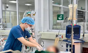 Uống rượu liên tục trong Tết, người đàn ông xuất huyết tiêu hóa nguy kịch