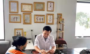 Lương y với tâm huyết ‘giữ lửa’ y học cổ truyền 