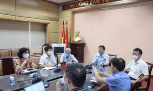 Hội đồng chuyên môn xem xét, trao đổi các phương pháp mới điều trị COVID-19