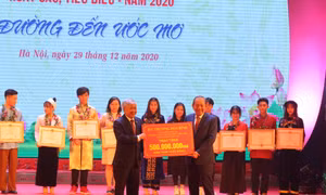 Tuyên dương 145 học sinh, sinh viên, thanh niên người dân tộc thiểu số 