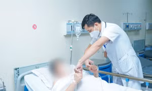 Bác sĩ lý giải lý do người trẻ cũng bị đột quỵ