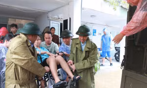 Tăng cường đáp ứng y tế tại các khu vực ngập lụt của Hà Nội