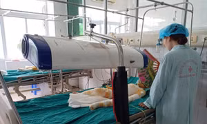 Vụ cô giáo mầm non đốt cồn dạy chống cháy nổ: 3 cháu bé bỏng nặng vẫn nguy kịch