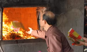 Bài cúng hóa vàng ngày Tết