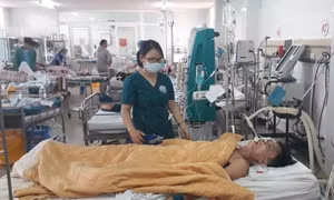 Bộ Y tế họp báo phản hồi trước thông tin 'truyền bia để giải ngộ độc rượu'