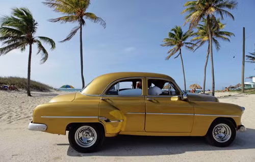 Hoài cổ với những chiếc xe màu sắc tại Cuba ảnh 3