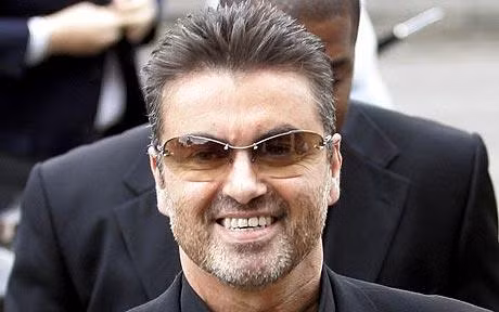 Văng khỏi xe, 'ngựa hoang' George Michael thoát chết trong gang tấc ảnh 1