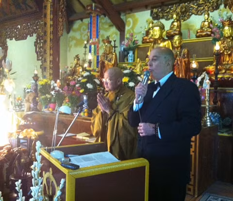 Đại lễ Phật đản trang nghiêm tại chùa Trúc Lâm ở Pháp ảnh 1