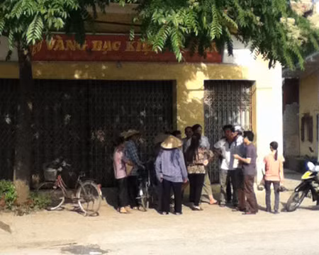 Ba người thương vong vì truy đuổi bọn cướp tiệm vàng ảnh 1