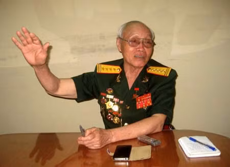 Chuyện kể của hai anh hùng Điện Biên ảnh 1