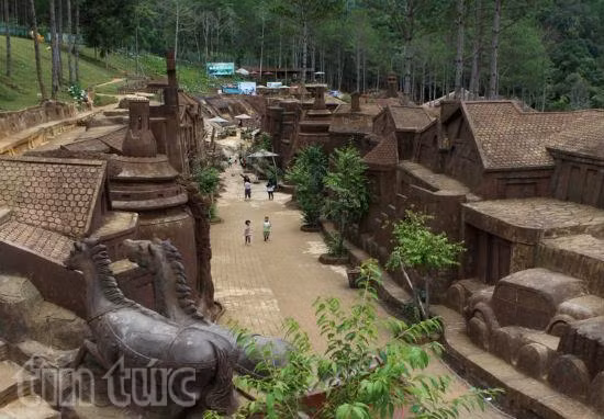 Tham quan không gian kiến trúc độc đáo ở Đà Lạt ảnh 8