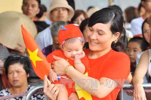 Hàng vạn người dân náo nức mừng ngày hội lớn ảnh 1