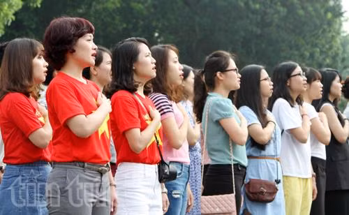 Hàng vạn người dân náo nức mừng ngày hội lớn ảnh 14