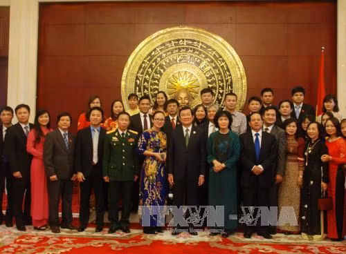 Chủ tịch nước thăm Đại sứ quán Việt Nam tại Trung Quốc ảnh 2