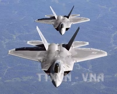 Hai chiến đấu cơ F-22 Mỹ tới Estonia ảnh 1