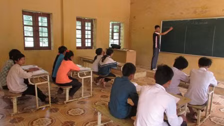 Tưng bừng lễ khai giảng tại các vùng dân tộc thiểu số ảnh 2