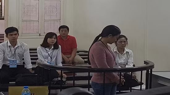  Làm giả con dấu, tài liệu, lĩnh án 27 tháng tù ảnh 1