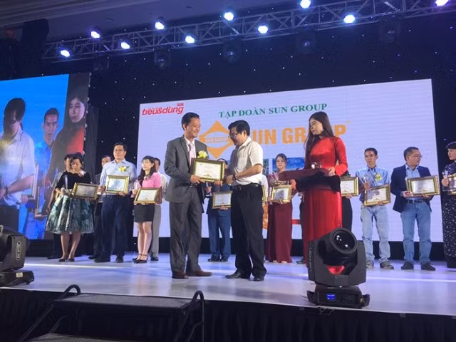 Bà Nà Hills nhận giải thưởng Tin & Dùng Việt Nam 2016 ảnh 1