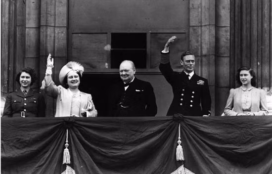 Thời niên thiếu của Nữ hoàng Elizabeth II - Kỳ cuối ảnh 2