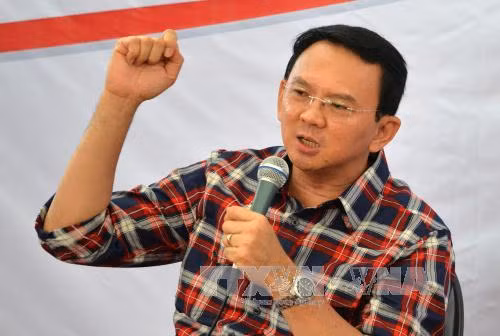 Cảnh sát ken dày đặc Jakarta trước cuộc đại biểu tình ảnh 1