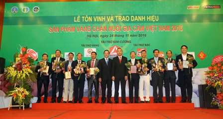 Tôn vinh sản phẩm vàng chăn nuôi gia cầm ảnh 1