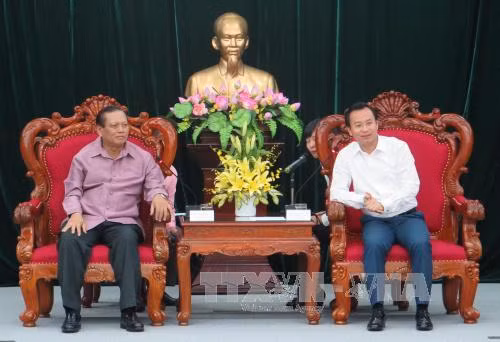 Bí thư Tỉnh ủy, Tỉnh trưởng tỉnh Champasak (Lào) thăm và làm việc tại Đà Nẵng ảnh 1