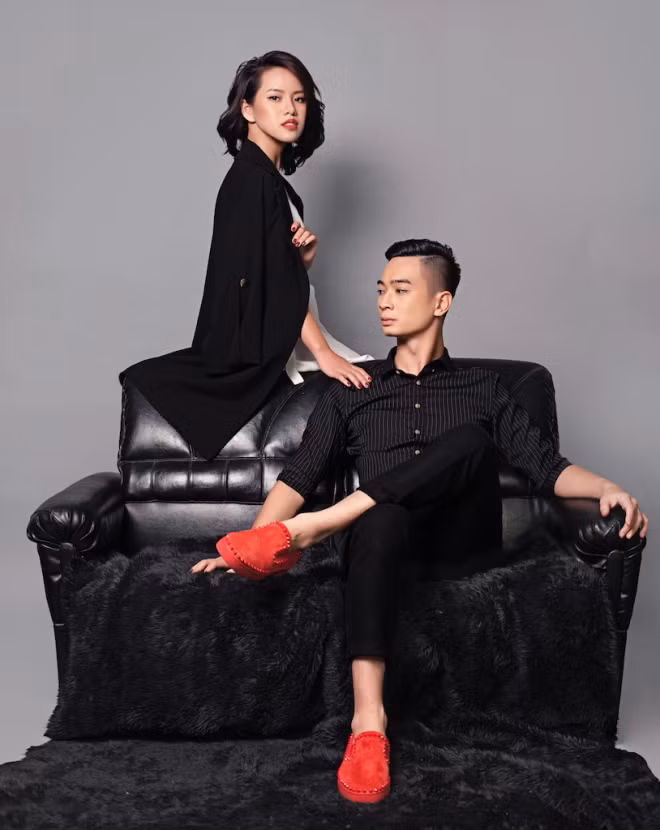 Slim V cười rạng rỡ bên bạn gái, nghệ sĩ sáo Huyền Trang ảnh 1