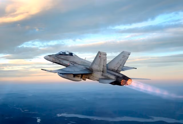 Chiến đấu cơ CF-18 Canada rơi, phi công tử nạn ảnh 1
