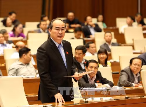 Cử tri đề nghị có biện pháp để bình ổn giá vật tư nông nghiệp ảnh 1
