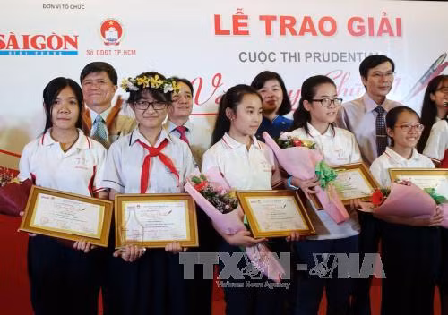 Trao giải văn hay chữ tốt khu vực Đồng bằng sông Cửu Long ảnh 1