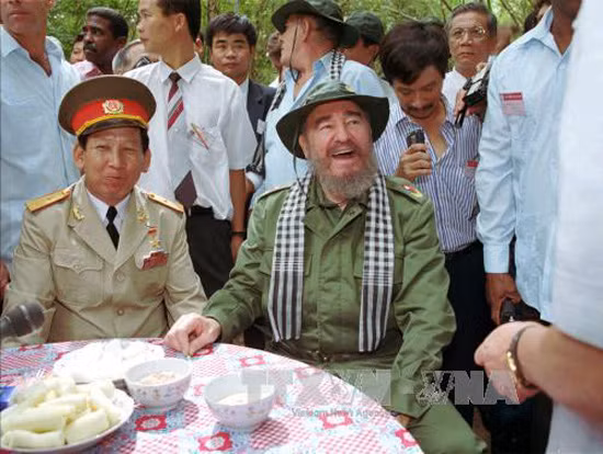 Phản ứng của các nước châu Mỹ trước tin lãnh tụ Fidel Castro từ trần ảnh 1