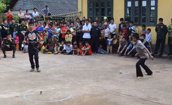 Rộn ràng Tết Hoa cùng đồng bào Cống ảnh 7