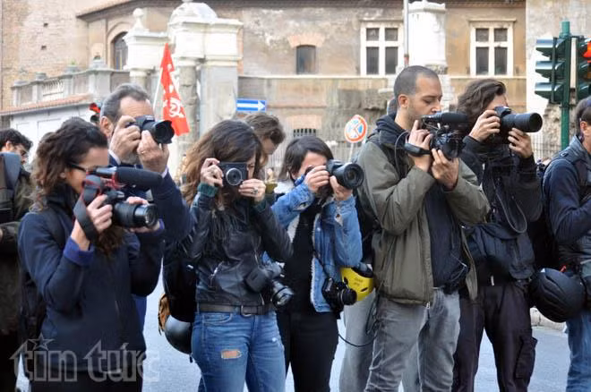 Hàng chục nghìn người Italy biểu tình phản đối cải cách hiến pháp ảnh 7
