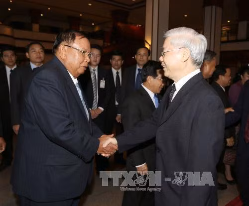 Báo chí Lào đưa tin đậm nét về chuyến thăm của TBT Nguyễn Phú Trọng ảnh 1