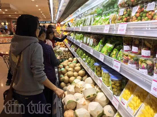 Người dân đổ xô đi mua hàng ngày "thứ sáu đen tối" ảnh 8