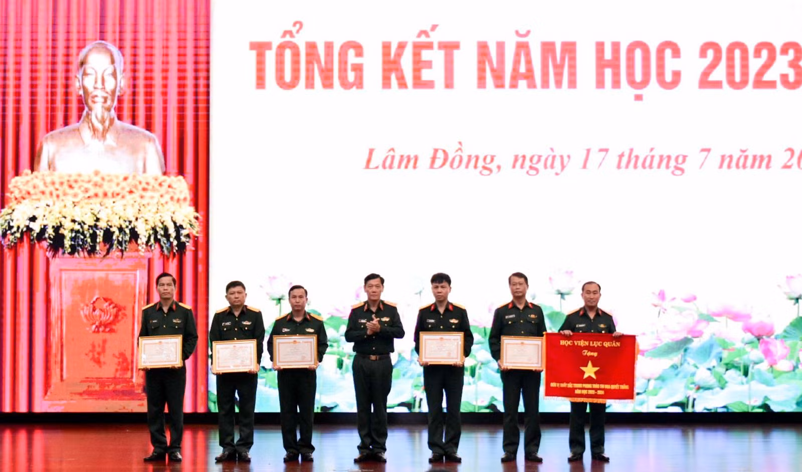 Chú thích ảnh
