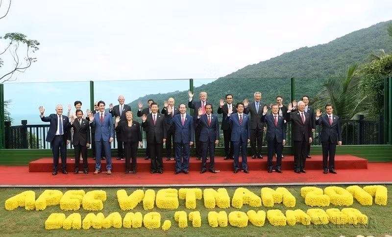 Lần thứ hai Việt Nam tổ chức thành công Hội nghị cấp cao các nhà lãnh đạo APEC (Đà Nẵng, tháng 11/2017).