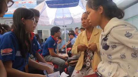 'Nóng' tiếp sức thí sinh tại TP.HCM ảnh 2