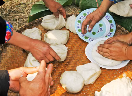 Bánh dày của đồng bào Mông ảnh 7